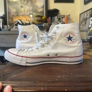 Converse Chuck Taylors size 8
